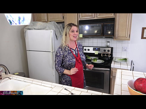 ❤️ Belle-mère qui le traie dans la cuisine avant son rendez-vous. ☑ Vidéo de porno at us fr.hentaibar.ru  ❌❤
